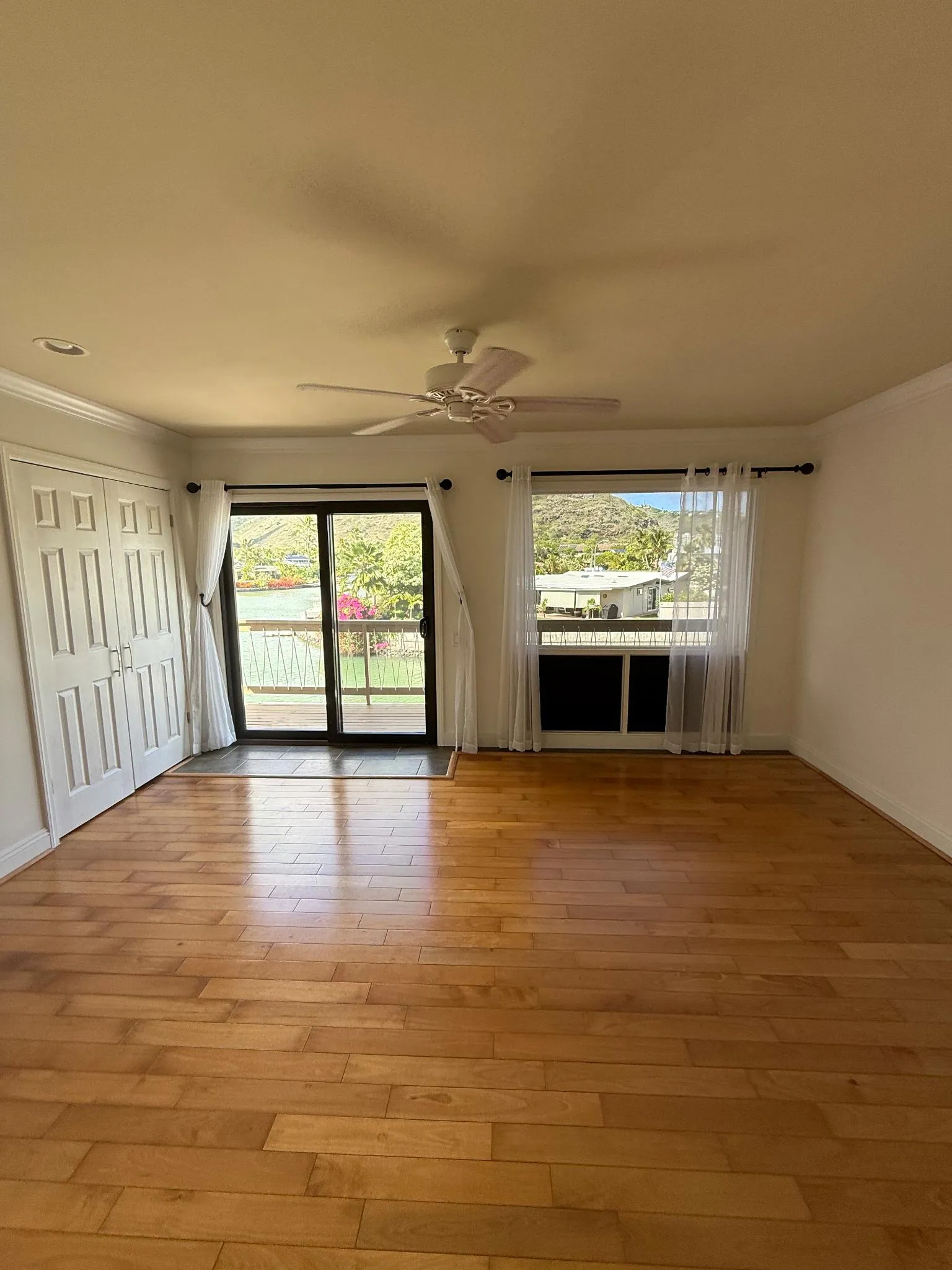 Gallery image 13